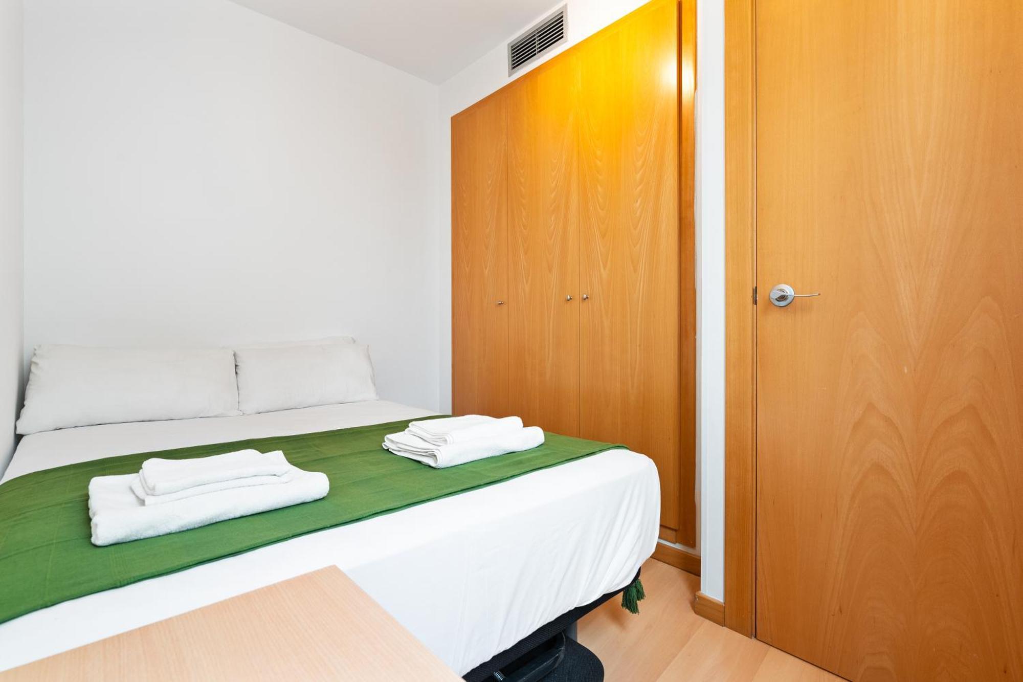 Apartamento Fridays Flats Bright & Breezy Barcelona Exterior foto